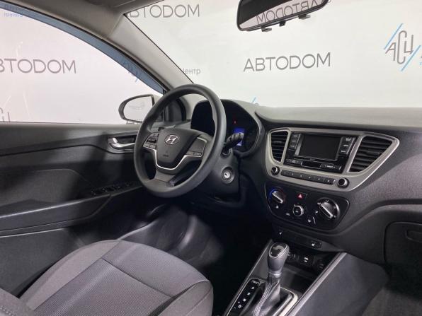 Hyundai Solaris II Рестайлинг с пробегом 2022 года, цена 1 569 000 рублей, 34598 км, седан, Автокод Объявления