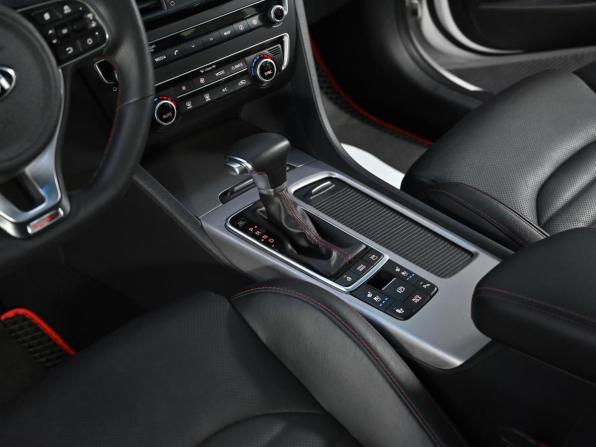 Kia Optima IV с пробегом 2017 года, цена 1 349 000 рублей, 123000 км, седан, Автокод Объявления