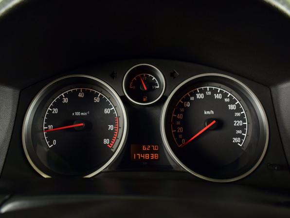 Opel Astra H Рестайлинг с пробегом 2011 года, цена 699 999 рублей, 174755 км, хэтчбек, Автокод Объявления