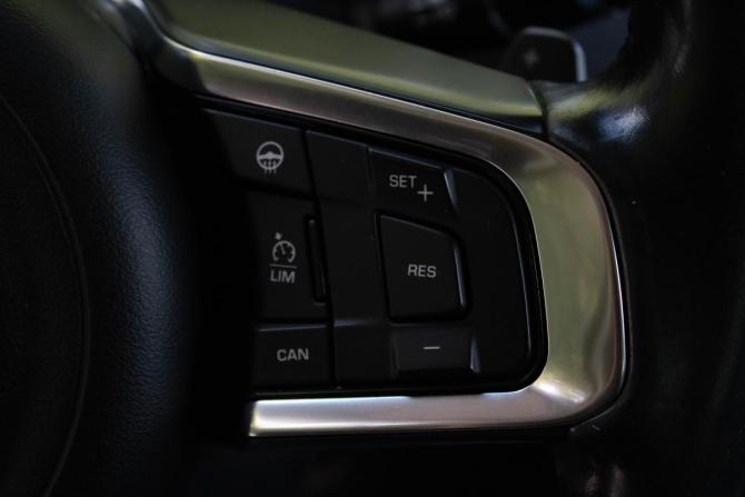 Jaguar XE I с пробегом 2015 года, цена 1 869 000 рублей, 160503 км, седан, Автокод Объявления