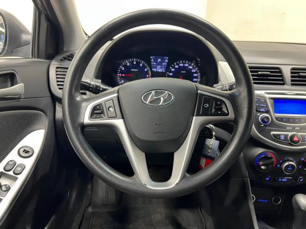 Hyundai Solaris I с пробегом 2013 года, цена 750 000 рублей, 214889 км, седан, Автокод Объявления