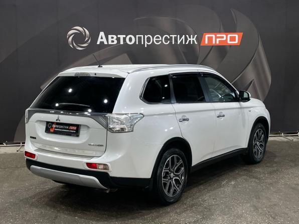 Mitsubishi Outlander III Рестайлинг с пробегом 2014 года, цена 1 928 000 рублей, 128330 км, внедорожник, Автокод Объявления