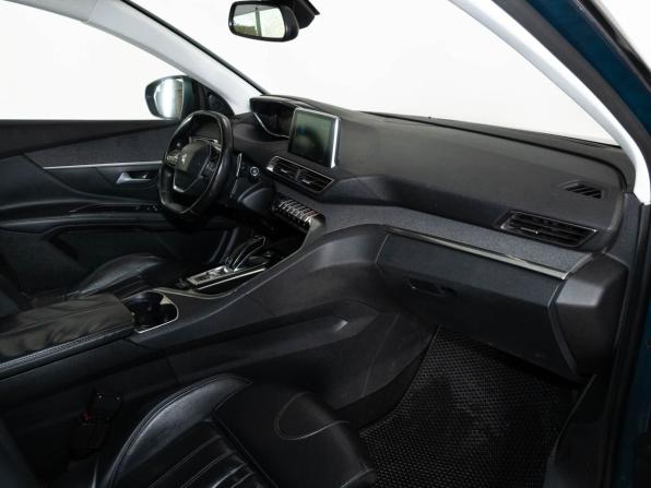 Peugeot 5008 II с пробегом 2018 года, цена 1 711 000 рублей, 210000 км, внедорожник, Автокод Объявления