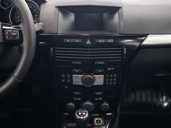 Opel Astra H Рестайлинг с пробегом 2012 года, цена 567 000 рублей, 193032 км, седан, Автокод Объявления