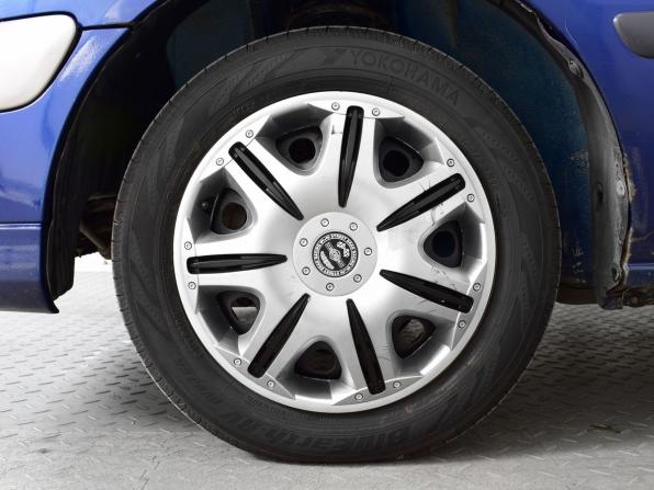 Toyota Raum I с пробегом 2001 года, цена 320 999 рублей, 235734 км, компактвэн, Автокод Объявления