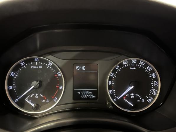 Skoda Octavia II (A5) Рестайлинг с пробегом 2013 года, цена 730 000 рублей, 266458 км, лифтбек, Автокод Объявления