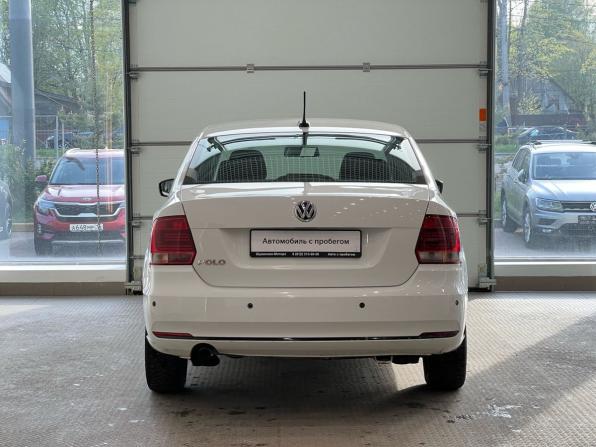 Volkswagen Polo V Рестайлинг с пробегом 2017 года, цена 1 040 000 рублей, 120000 км, седан, Автокод Объявления