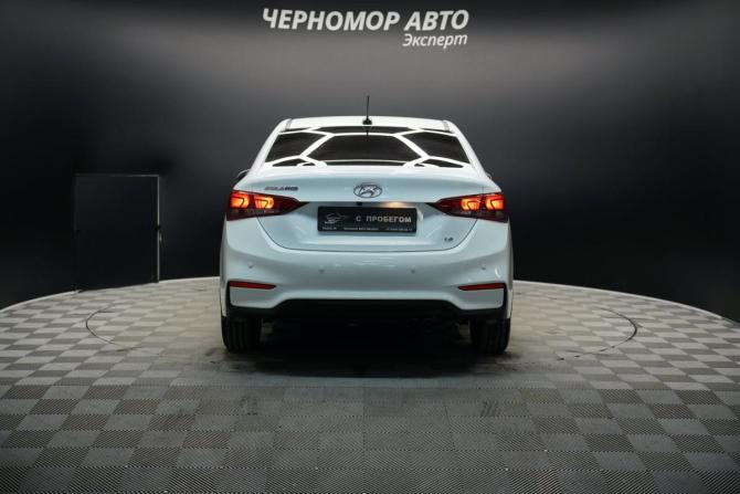 Hyundai Solaris II с пробегом 2017 года, цена 1 370 000 рублей, 115000 км, седан, Автокод Объявления