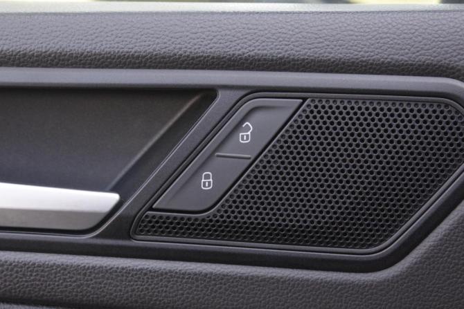 Volkswagen Tiguan II Рестайлинг с пробегом 2021 года, цена 2 895 000 рублей, 64706 км, внедорожник, Автокод Объявления