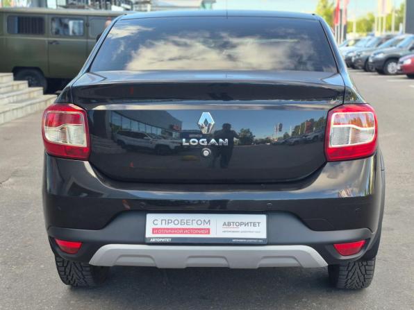 Renault Logan II Рестайлинг с пробегом 2022 года, цена 1 050 000 рублей, 132000 км, седан, Автокод Объявления