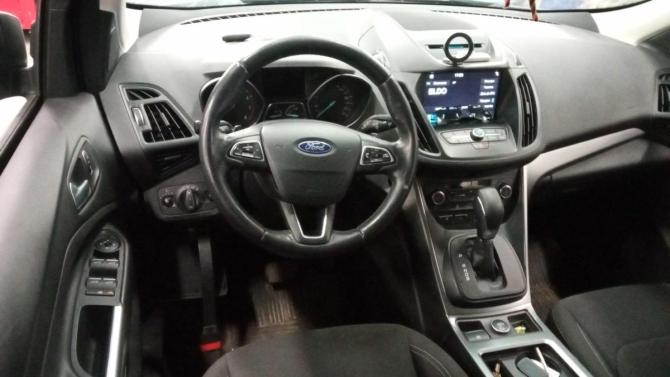 Ford Kuga II Рестайлинг с пробегом 2018 года, цена 1 653 000 рублей, 104704 км, внедорожник, Автокод Объявления