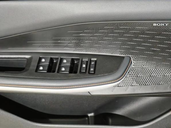 Changan UNI-V I с пробегом 2023 года, цена 2 220 000 рублей, 62679 км, лифтбек, Автокод Объявления