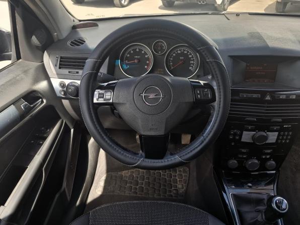 Opel Astra H Рестайлинг с пробегом 2008 года, цена 479 000 рублей, 169115 км, седан, Автокод Объявления