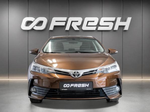 Toyota Corolla XI (E160 E170 E180) Рестайлинг 1 с пробегом 2018 года, цена 1 670 000 рублей, 70746 км, седан, Автокод Объявления