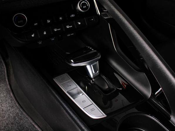 Hyundai Elantra VII (CN7) Рестайлинг с пробегом 2023 года, цена 2 210 000 рублей, 24638 км, седан, Автокод Объявления