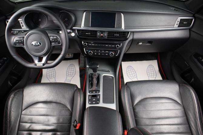 Kia Optima IV Рестайлинг с пробегом 2018 года, цена 2 199 000 рублей, 161004 км, седан, Автокод Объявления