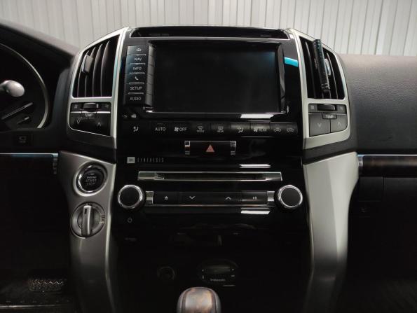 Toyota Land Cruiser 200 Series Рестайлинг 1 с пробегом 2014 года, цена 3 300 000 рублей, 365300 км, внедорожник, Автокод Объявления