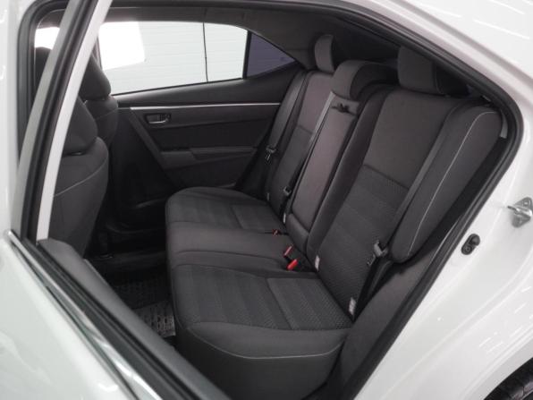 Toyota Corolla XI (E160 E170 E180) Рестайлинг 1 с пробегом 2018 года, цена 1 649 000 рублей, 105997 км, седан, Автокод Объявления