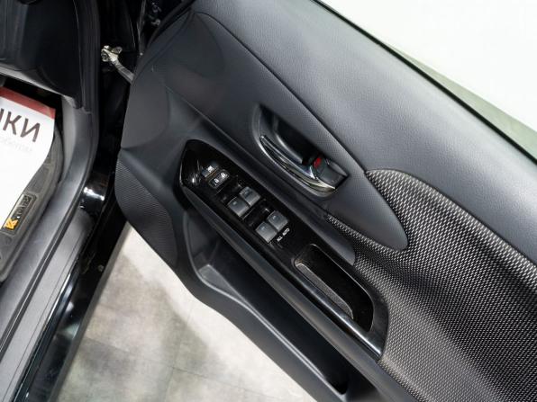 Toyota Wish II Рестайлинг с пробегом 2015 года, цена 1 685 000 рублей, 81000 км, минивэн, Автокод Объявления