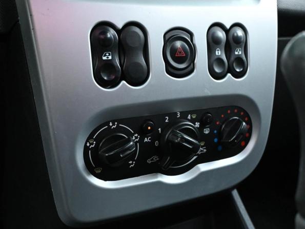 Renault Logan I Рестайлинг с пробегом 2014 года, цена 454 000 рублей, 176197 км, седан, Автокод Объявления