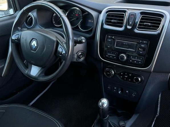 Renault Sandero II с пробегом 2016 года, цена 727 000 рублей, 170412 км, хэтчбек, Автокод Объявления