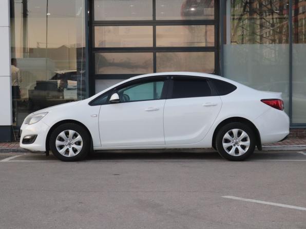 Opel Astra J Рестайлинг с пробегом 2014 года, цена 599 000 рублей, 218000 км, седан, Автокод Объявления