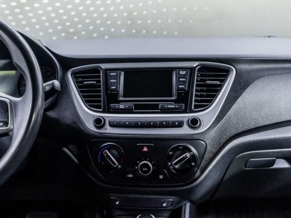 Hyundai Solaris II с пробегом 2017 года, цена 1 185 000 рублей, 169797 км, седан, Автокод Объявления