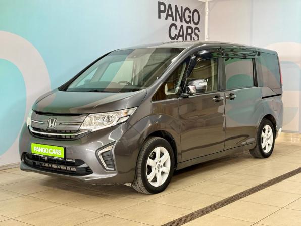 Honda Stepwgn V с пробегом 2017 года, цена 1 734 000 рублей, 161600 км, минивэн, Автокод Объявления