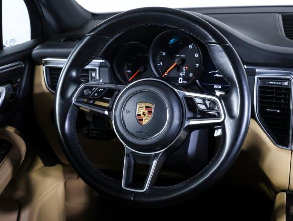 Porsche Macan I Рестайлинг с пробегом 2018 года, цена 3 650 000 рублей, 94607 км, внедорожник, Автокод Объявления