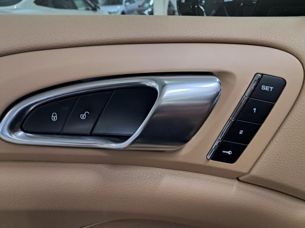 Porsche Cayenne II Рестайлинг (958) с пробегом 2017 года, цена 4 278 400 рублей, 169580 км, внедорожник, Автокод Объявления