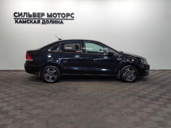 Volkswagen Polo V Рестайлинг с пробегом 2018 года, цена 1 080 000 рублей, 110000 км, седан, Автокод Объявления