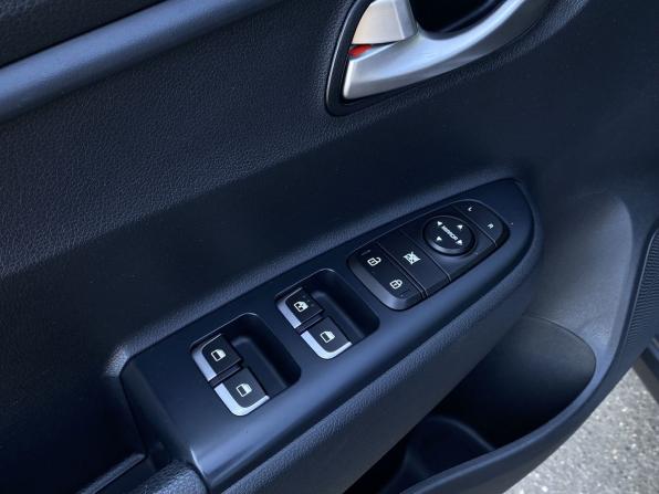 Kia Rio IV Рестайлинг с пробегом 2020 года, цена 1 699 000 рублей, 103428 км, хэтчбек, Автокод Объявления
