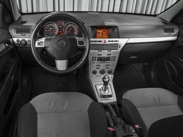 Opel Astra H Рестайлинг с пробегом 2011 года, цена 680 000 рублей, 237595 км, седан, Автокод Объявления