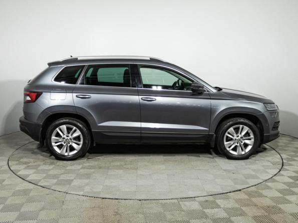Skoda Karoq I с пробегом 2020 года, цена 2 529 700 рублей, 71608 км, внедорожник, Автокод Объявления