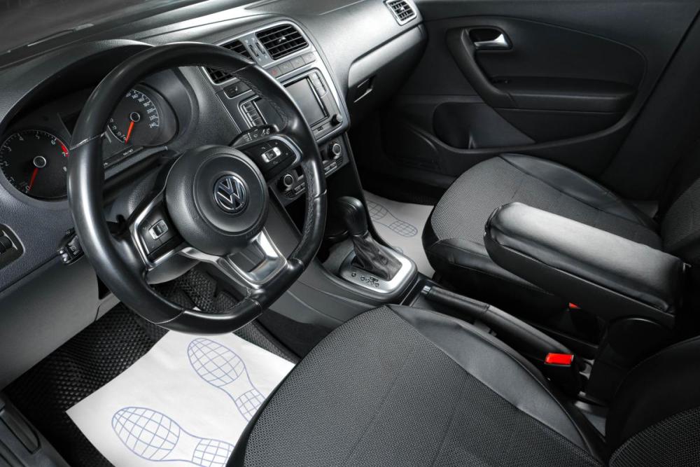Volkswagen Polo V Рестайлинг Тюмень  - изображение 8