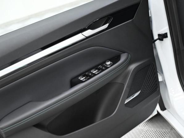Новый Livan S6 Pro 2024 года, цена 1 649 000 рублей, седан, Автокод Объявления
