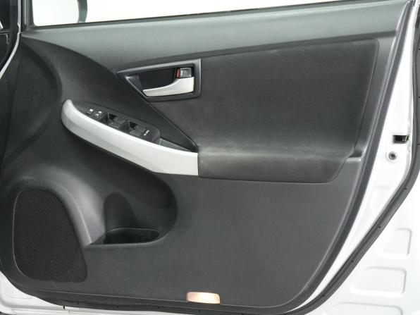 Toyota Prius III Рестайлинг (XW30) с пробегом 2013 года, цена 1 170 000 рублей, 180984 км, лифтбек, Автокод Объявления