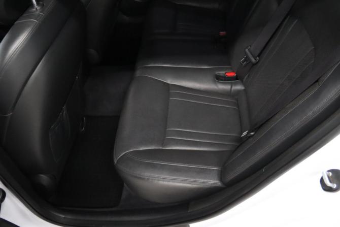 Hyundai Genesis II с пробегом 2015 года, цена 1 995 950 рублей, 178367 км, седан, Автокод Объявления