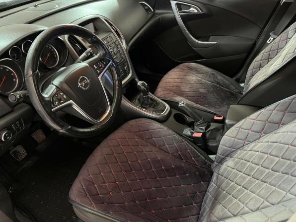 Opel Astra J Рестайлинг с пробегом 2013 года, цена 742 000 рублей, 118597 км, хэтчбек, Автокод Объявления