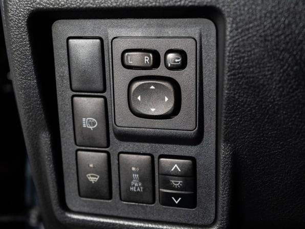 Toyota Land Cruiser Prado 150 Series Рестайлинг 1 с пробегом 2014 года, цена 3 149 500 рублей, 326443 км, внедорожник, Автокод Объявления