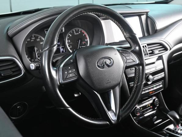 Infiniti QX30 с пробегом 2016 года, цена 1 690 000 рублей, 159943 км, внедорожник, Автокод Объявления