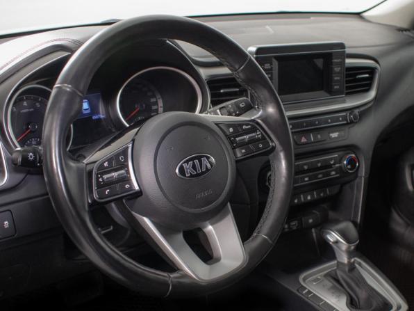 Kia Ceed III с пробегом 2019 года, цена 1 630 000 рублей, 69077 км, хэтчбек, Автокод Объявления
