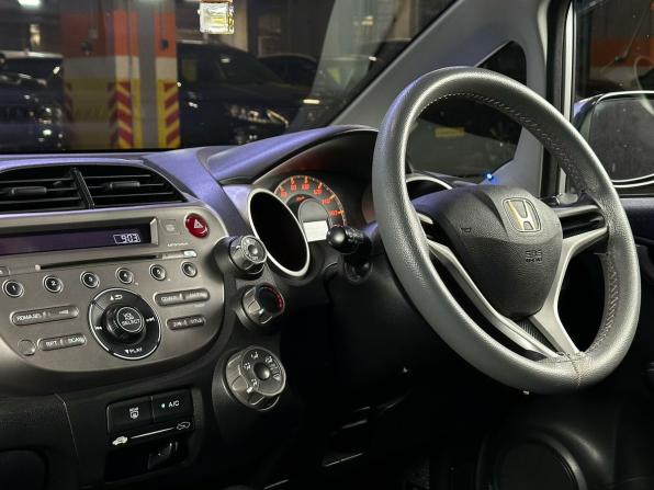 Honda Fit II с пробегом 2010 года, цена 790 000 рублей, 197754 км, хэтчбек, Автокод Объявления