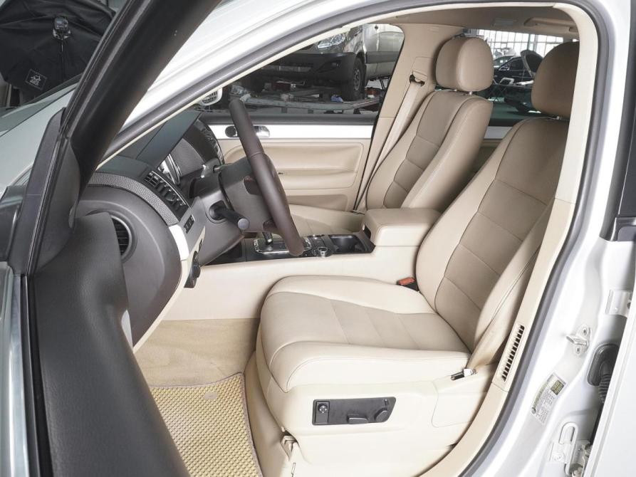 Volkswagen Touareg I Рестайлинг Ростов-на-Дону  - изображение 10