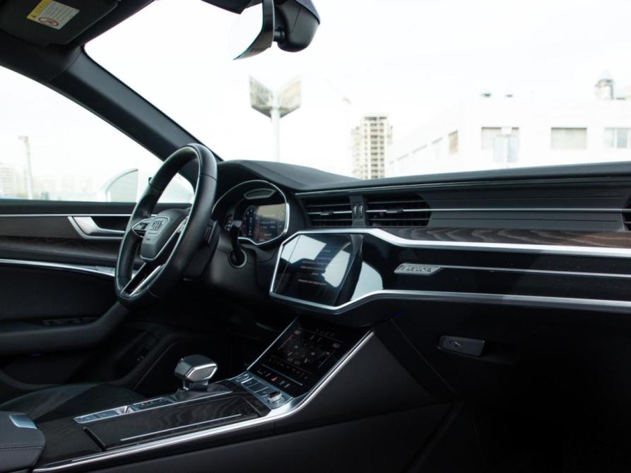 Audi A6 V (C8) Москва  - изображение 11