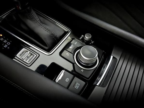 Mazda 6 III (GJ) Рестайлинг 2 с пробегом 2021 года, цена 2 470 000 рублей, 132287 км, седан, Автокод Объявления