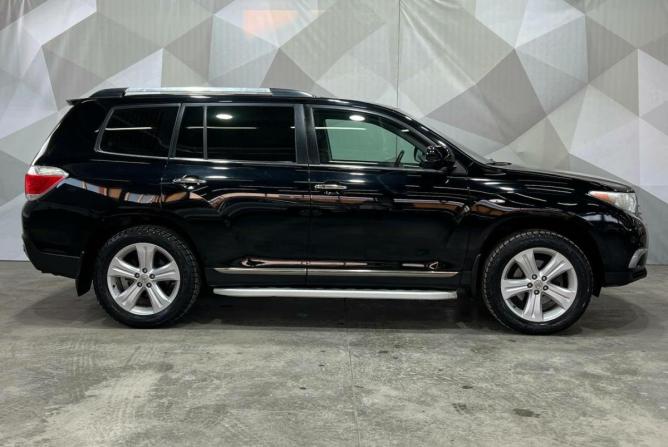 Toyota Highlander II (XU40) Рестайлинг с пробегом 2011 года, цена 1 999 000 рублей, 218847 км, внедорожник, Автокод Объявления