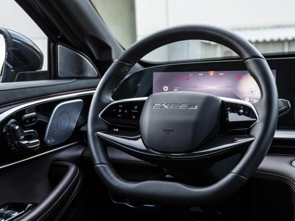 Exeed TXL I Рестайлинг 2 с пробегом 2024 года, цена 2 898 000 рублей, 48500 км, внедорожник, Автокод Объявления