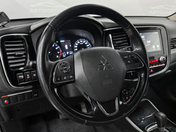 Mitsubishi Outlander III Рестайлинг 3 с пробегом 2021 года, цена 2 250 000 рублей, 51097 км, внедорожник, Автокод Объявления