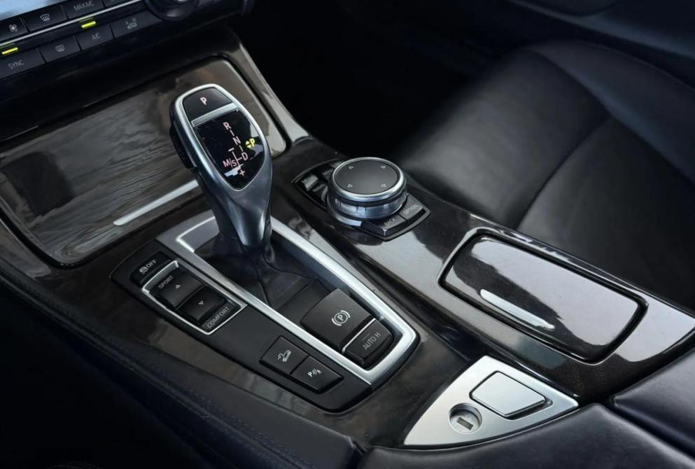 BMW 5 серии VI (F10/F11/F07) Рестайлинг Киров  - изображение 21